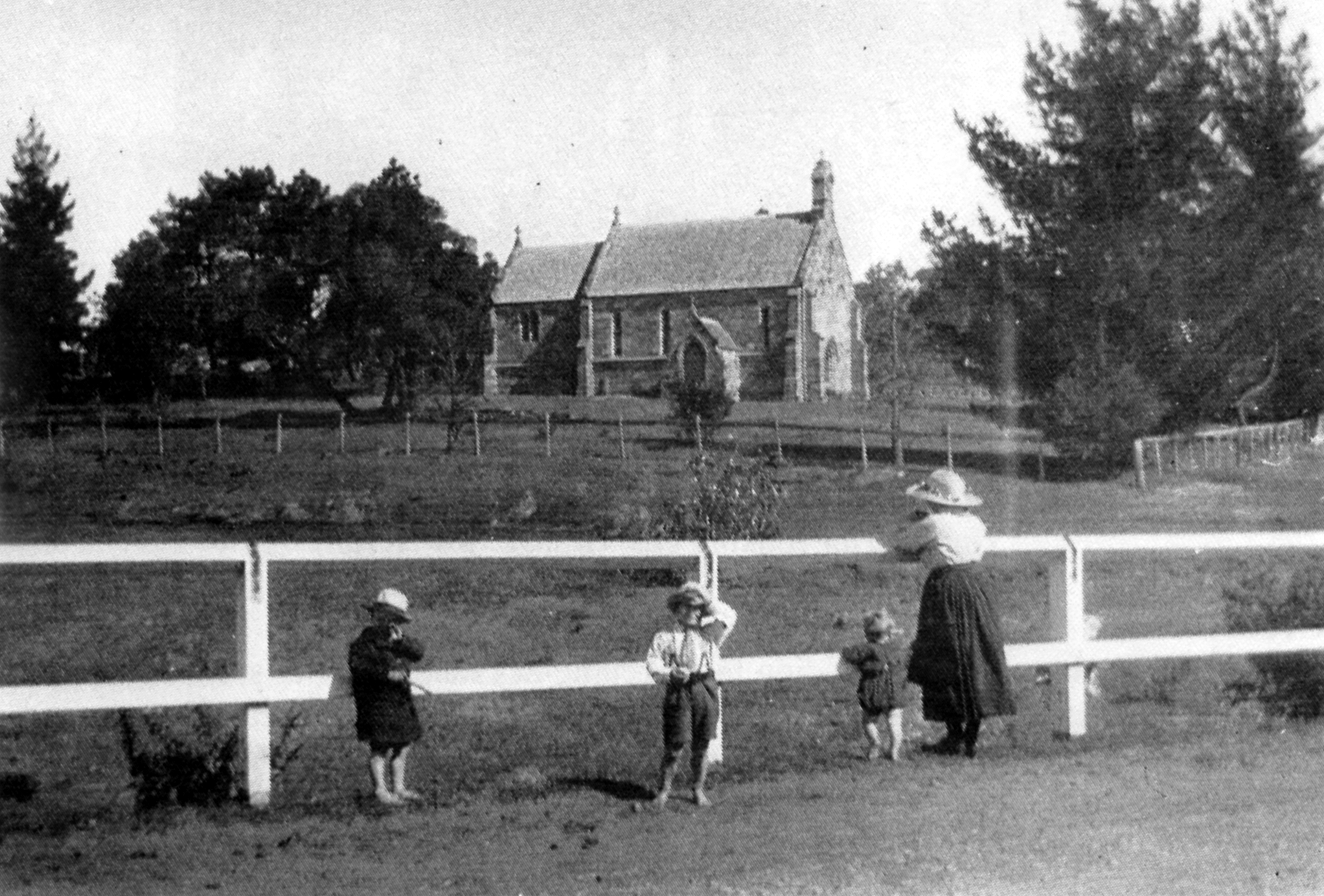 House next to Compton Park, Berrima